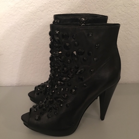 Bowery Report Signature Booties- Look amazing! - Picture 2 of 4